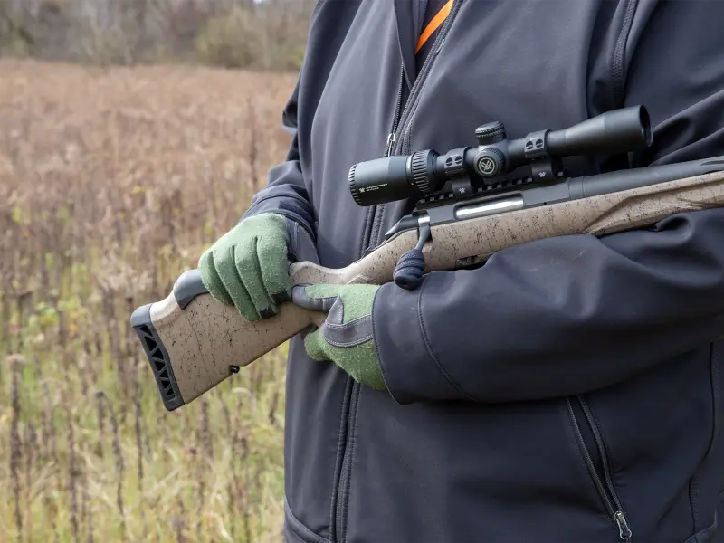 Lightweight polymer construction bolt knob for all-day field use