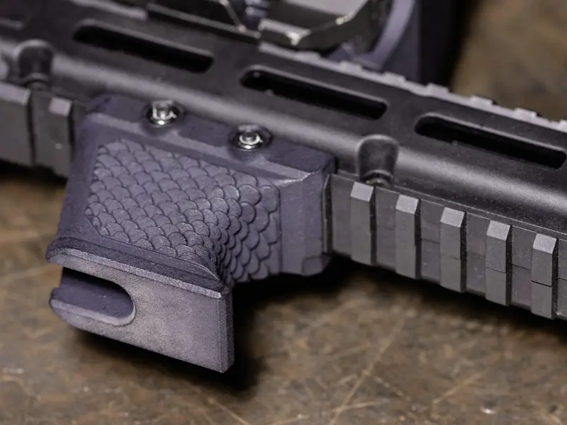 Underside showing Picatinny mounting hardware