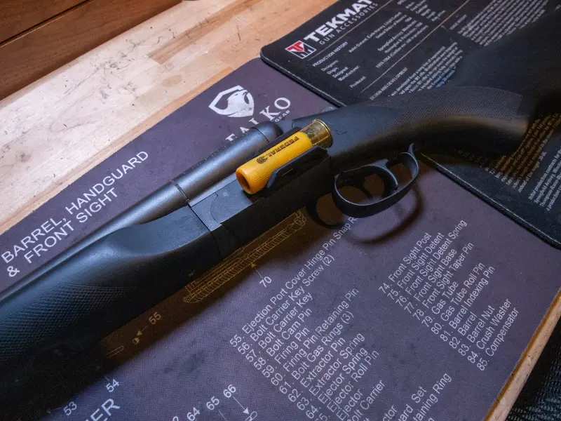 Lightweight nylon 12 construction of the shell holder